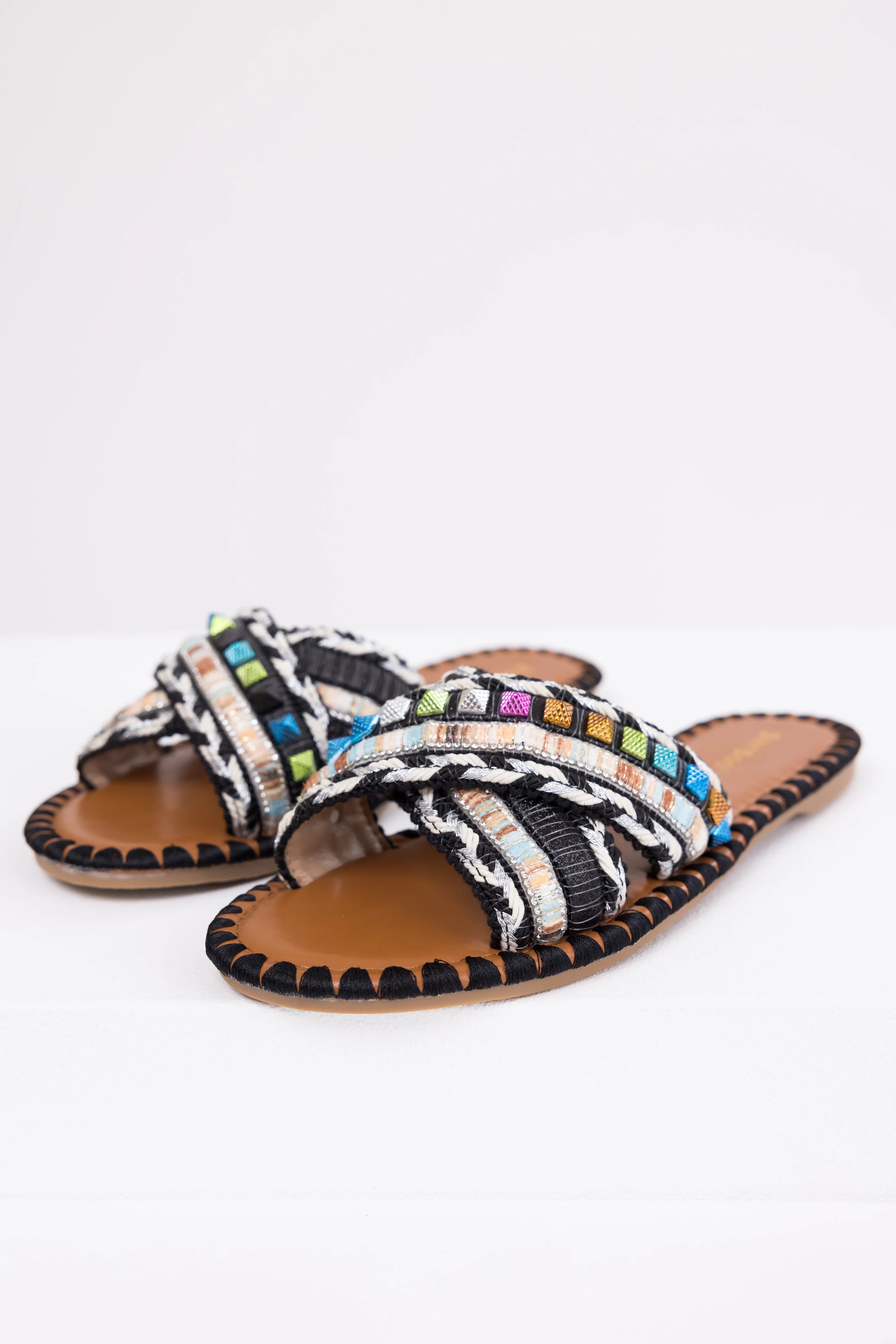 Black Crisscross Strap Boho Style Sandals - Image 2