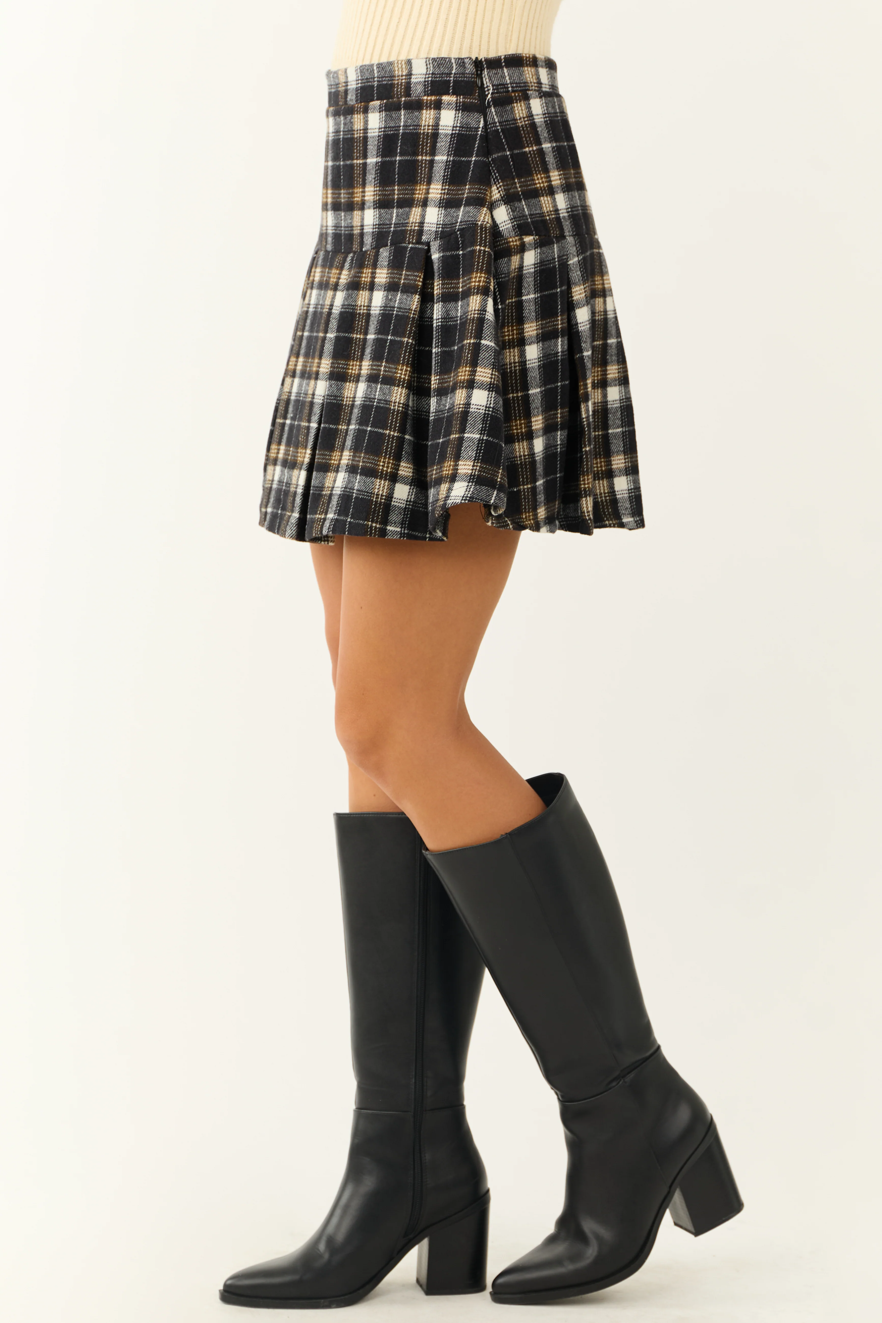 Black and Peanut Plaid Pleated Mini Skirt - Image 4