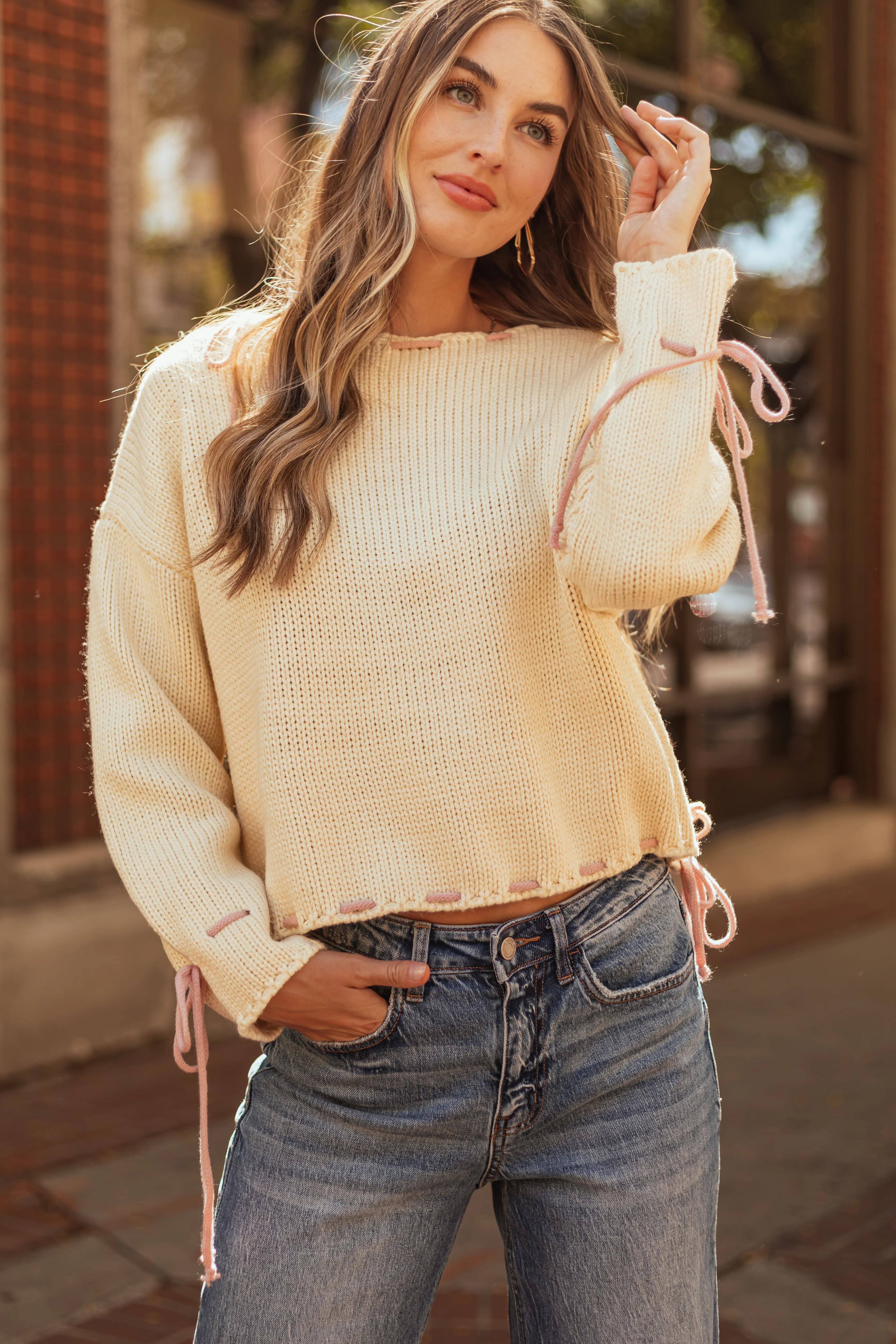 Cream Contrast Cinched Thread Knit Sweater - Image 2