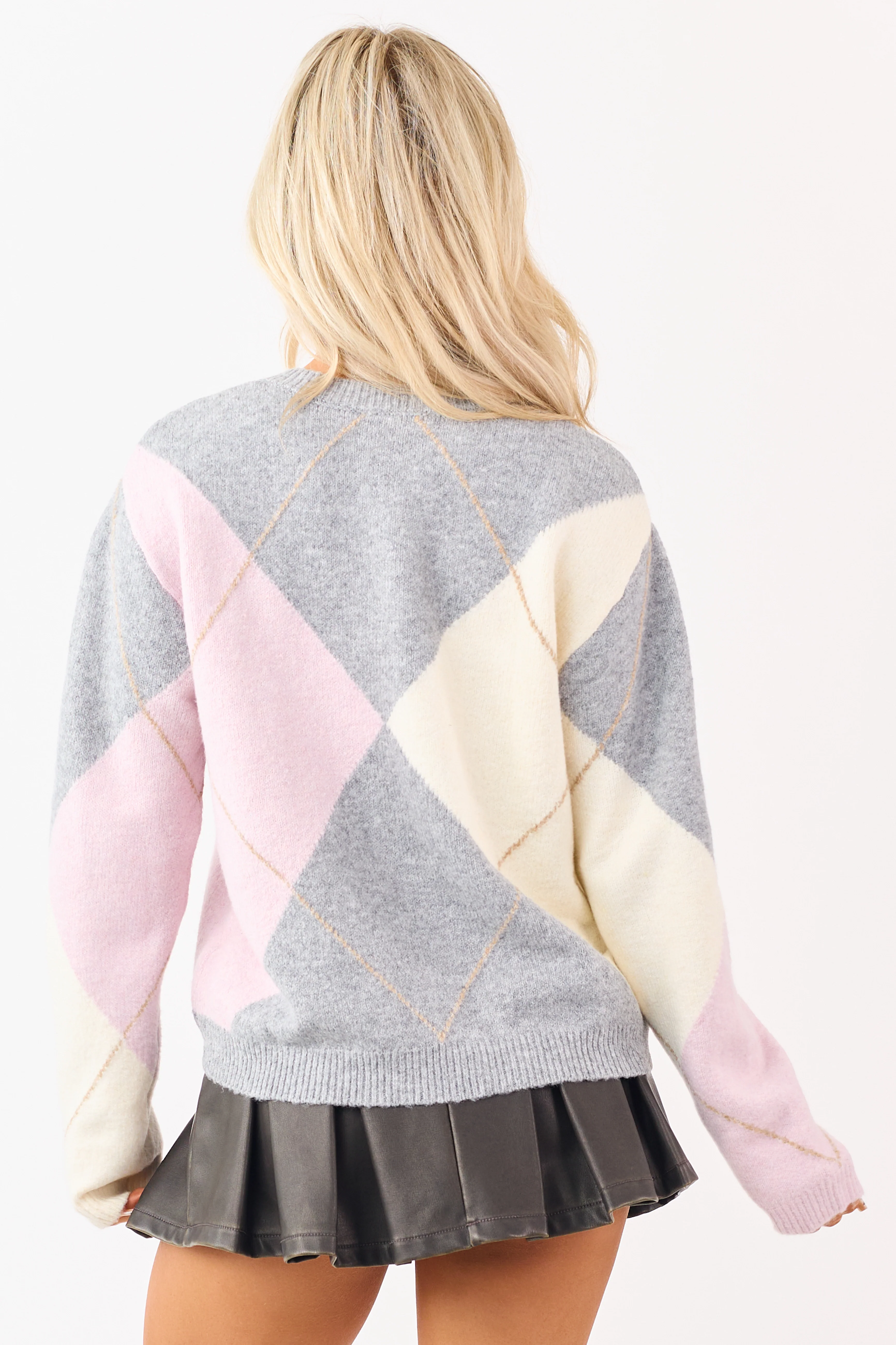 Dove Grey Argyle Pattern V-Neck Knit Sweater - Image 5