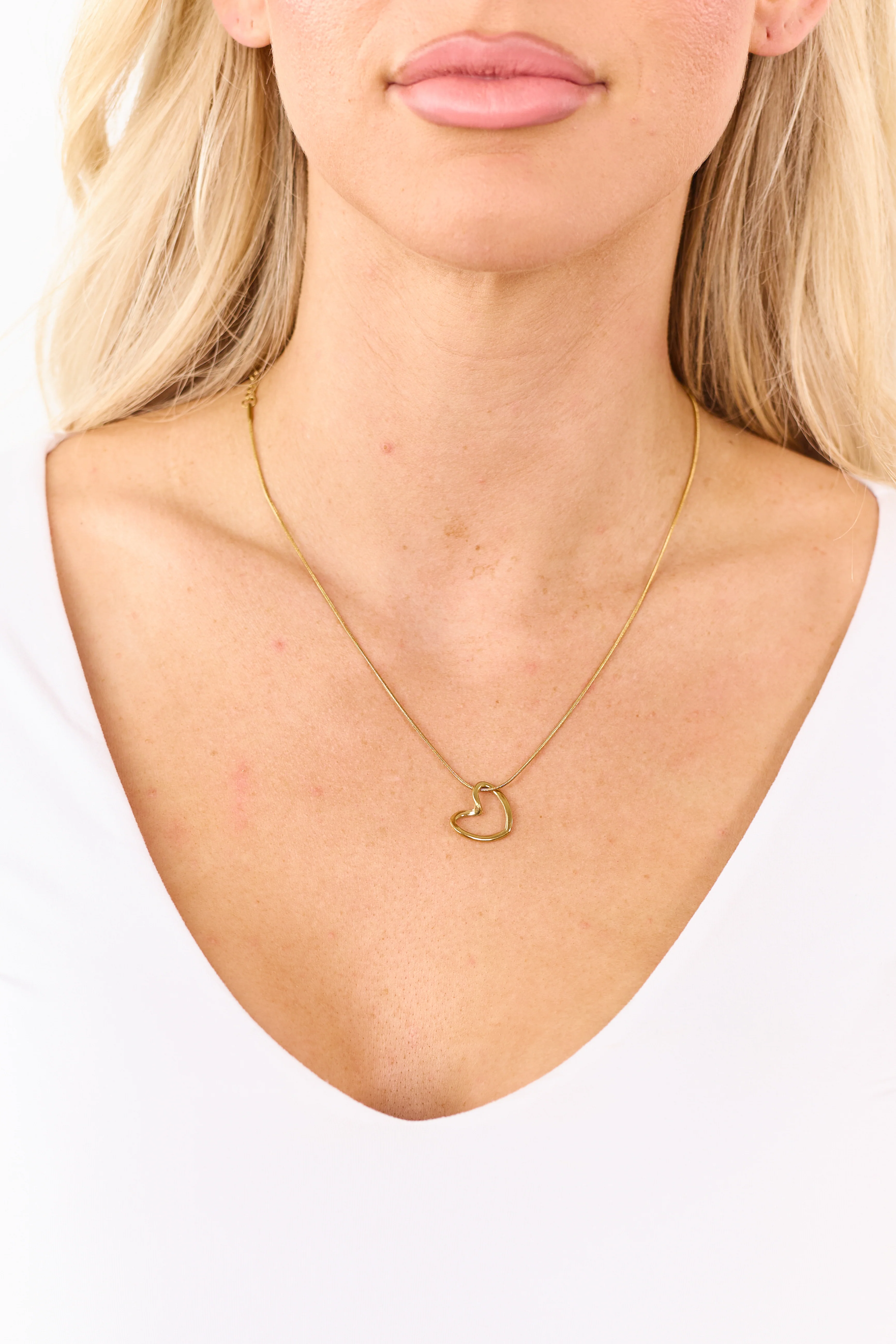 Gold Heart Pendant Snake Chain Necklace - Image 2