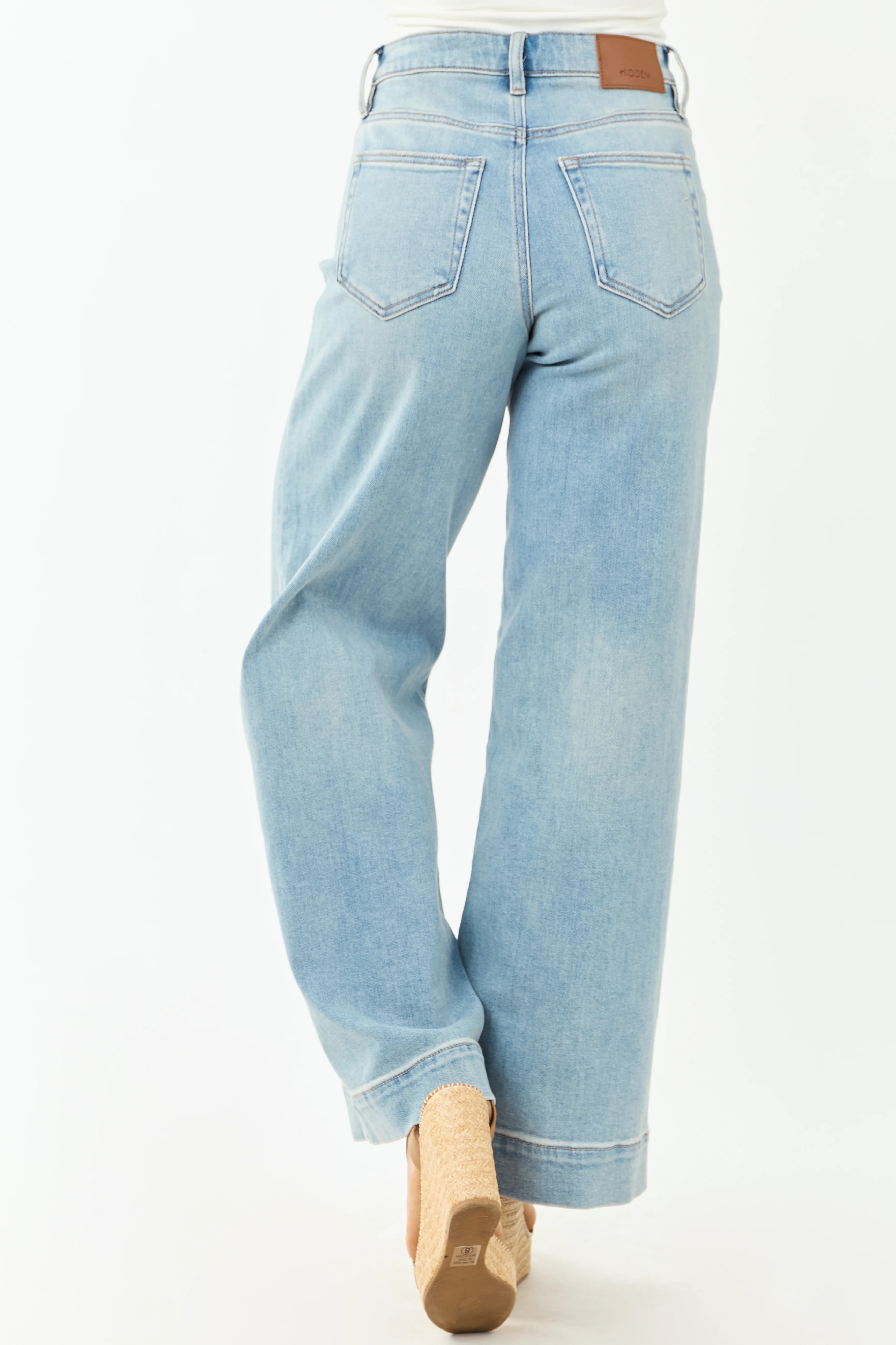 Hidden Light Wash Patch Pocket Stretchy Wide Leg Jeans - Image 5