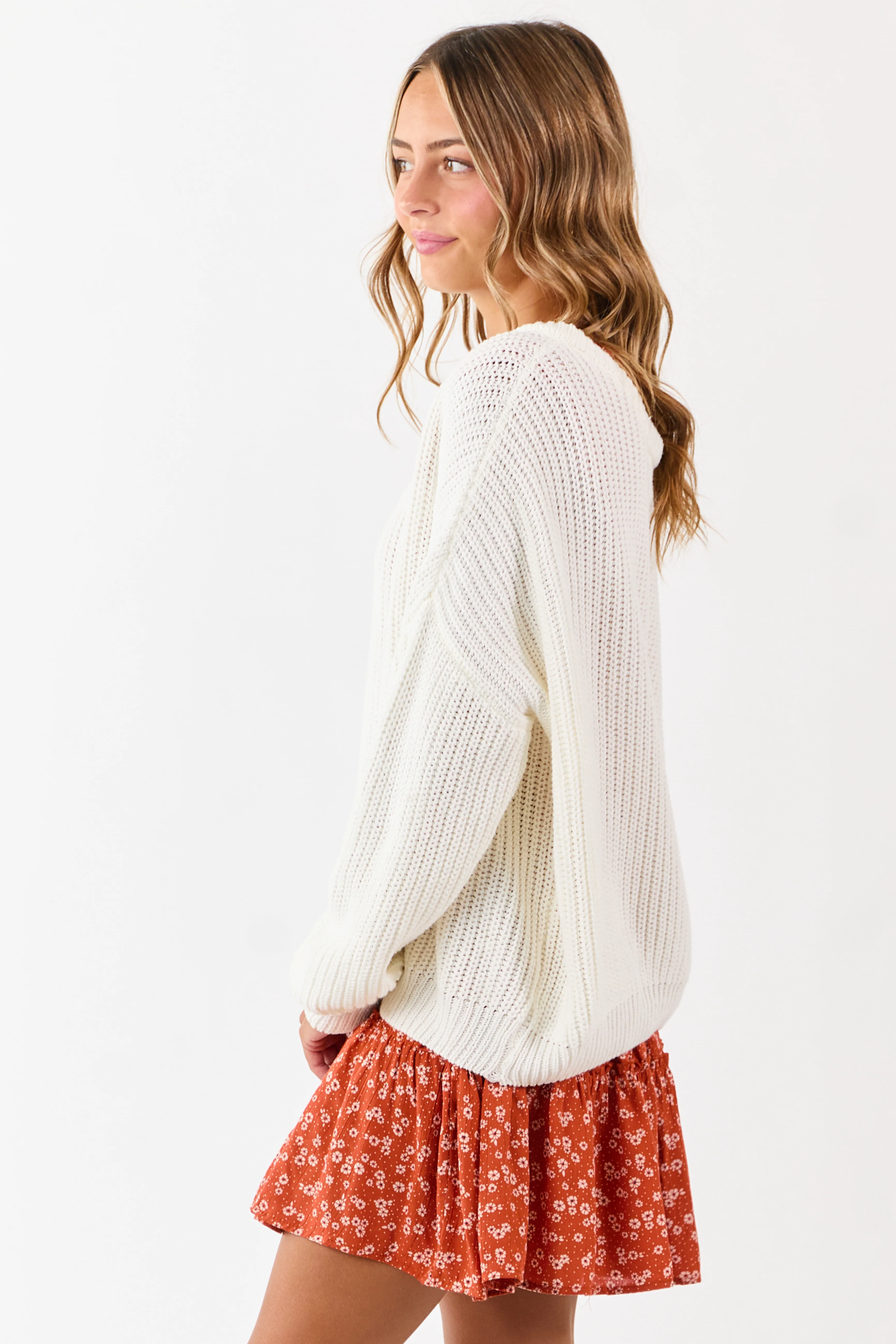 Ivory V-Neck Rib Knit Relaxed Sweater - Image 4
