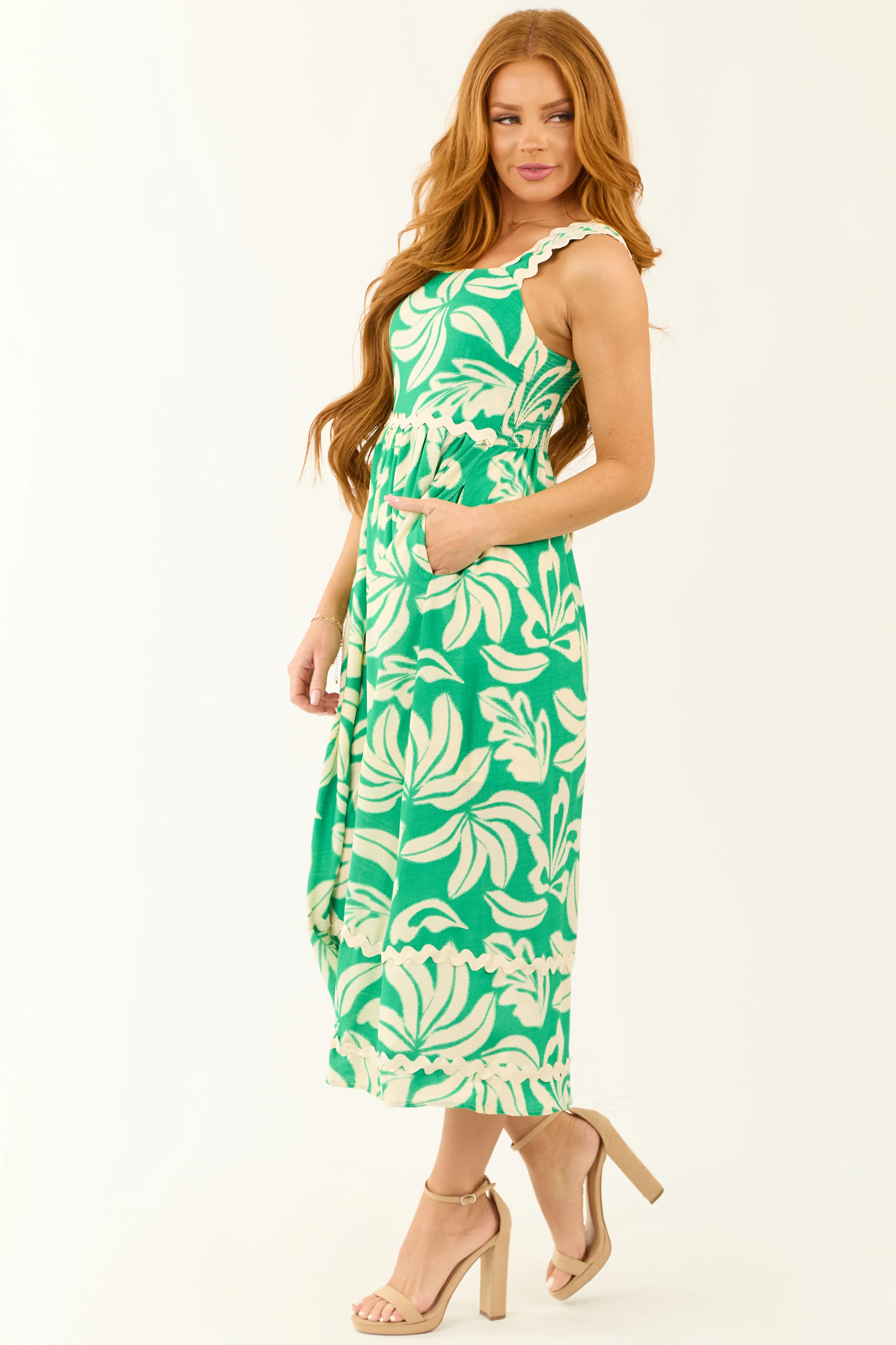Kelly Green and Cream Tropical Leaf Print Midi Dress - Image 4