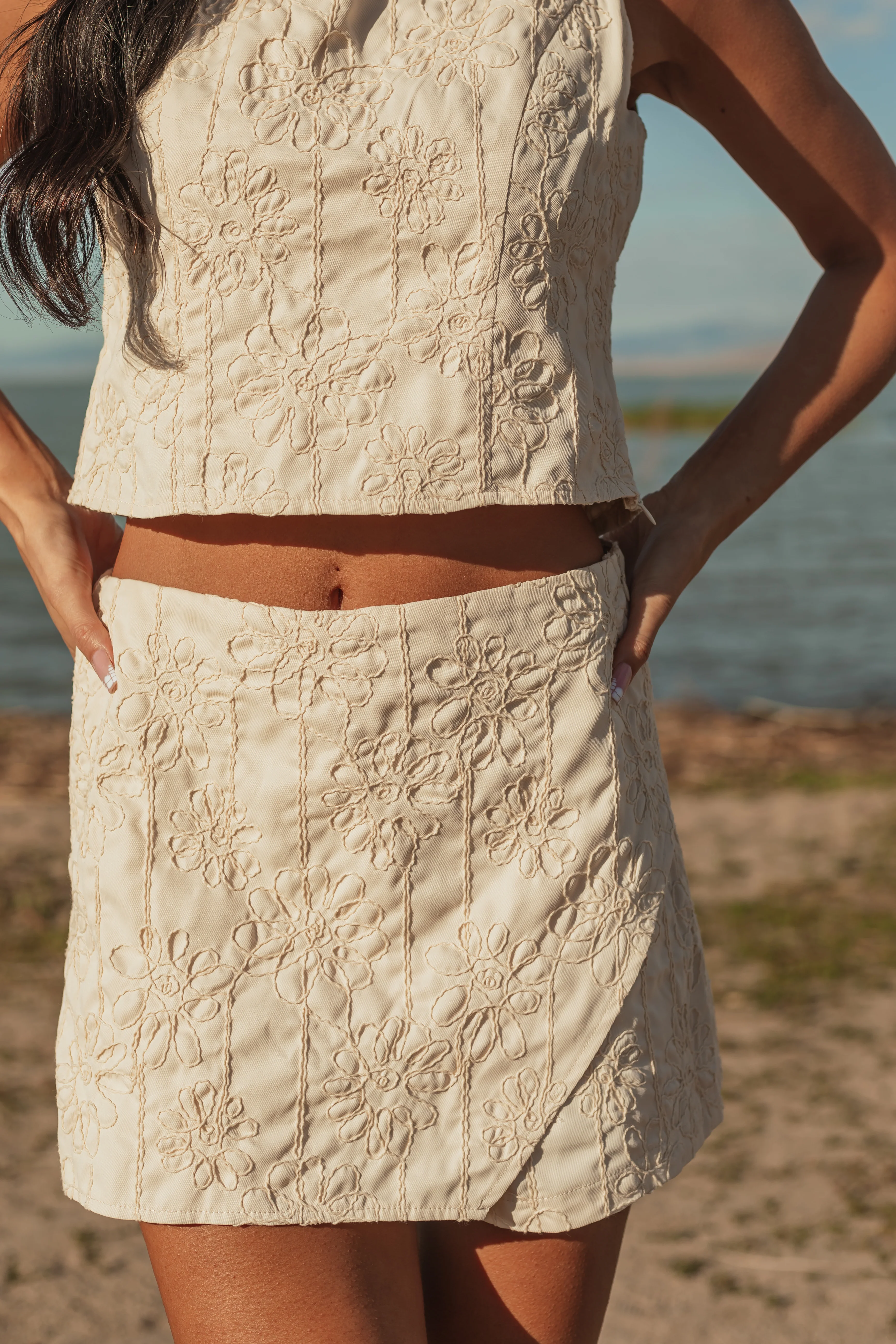 Lovelo Cream Raised Embroidery Cropped Tank Top - Image 8