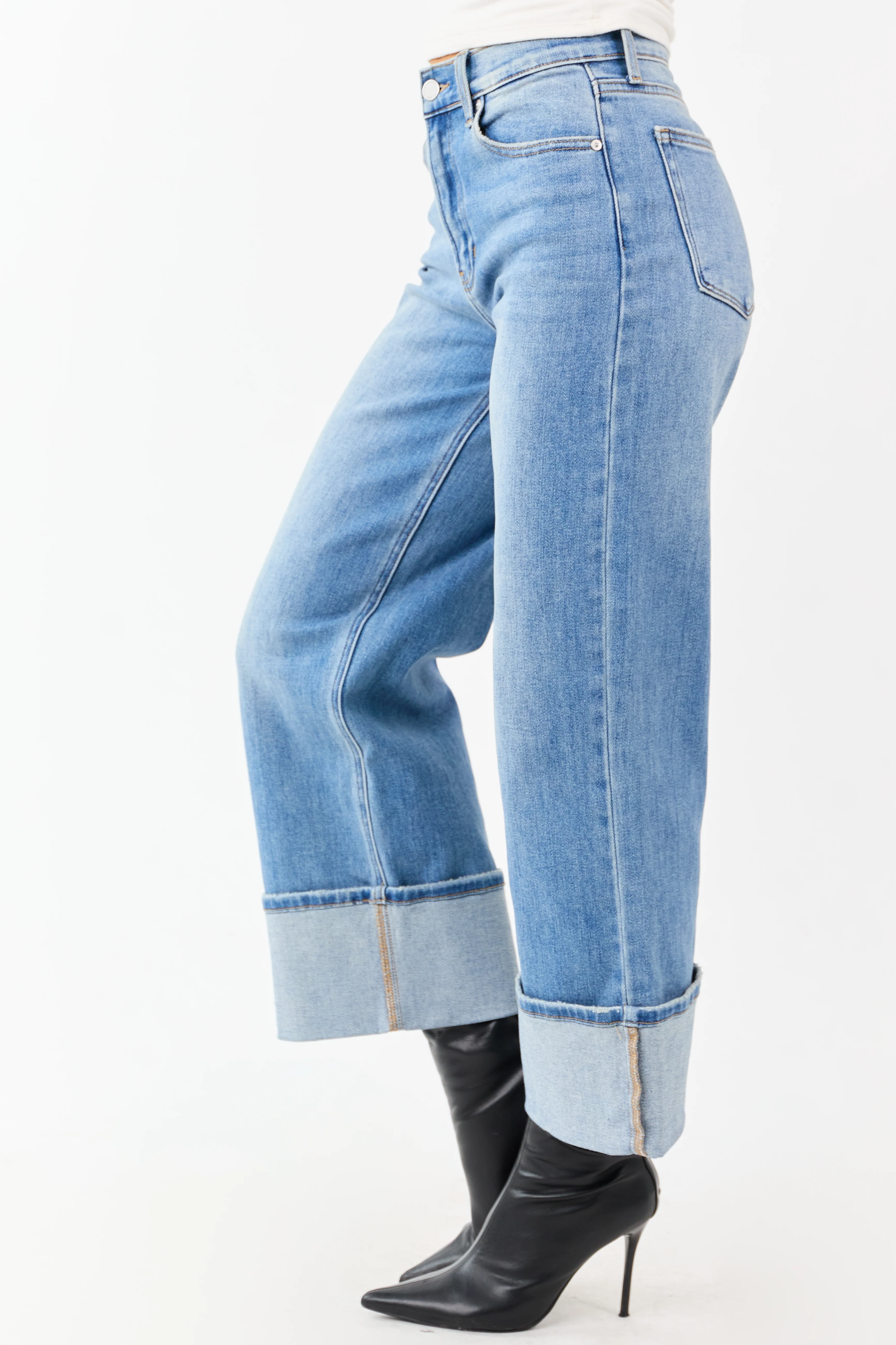Medium Wash Cuffed Wide Leg Stretchy Crop Jeans - Image 5