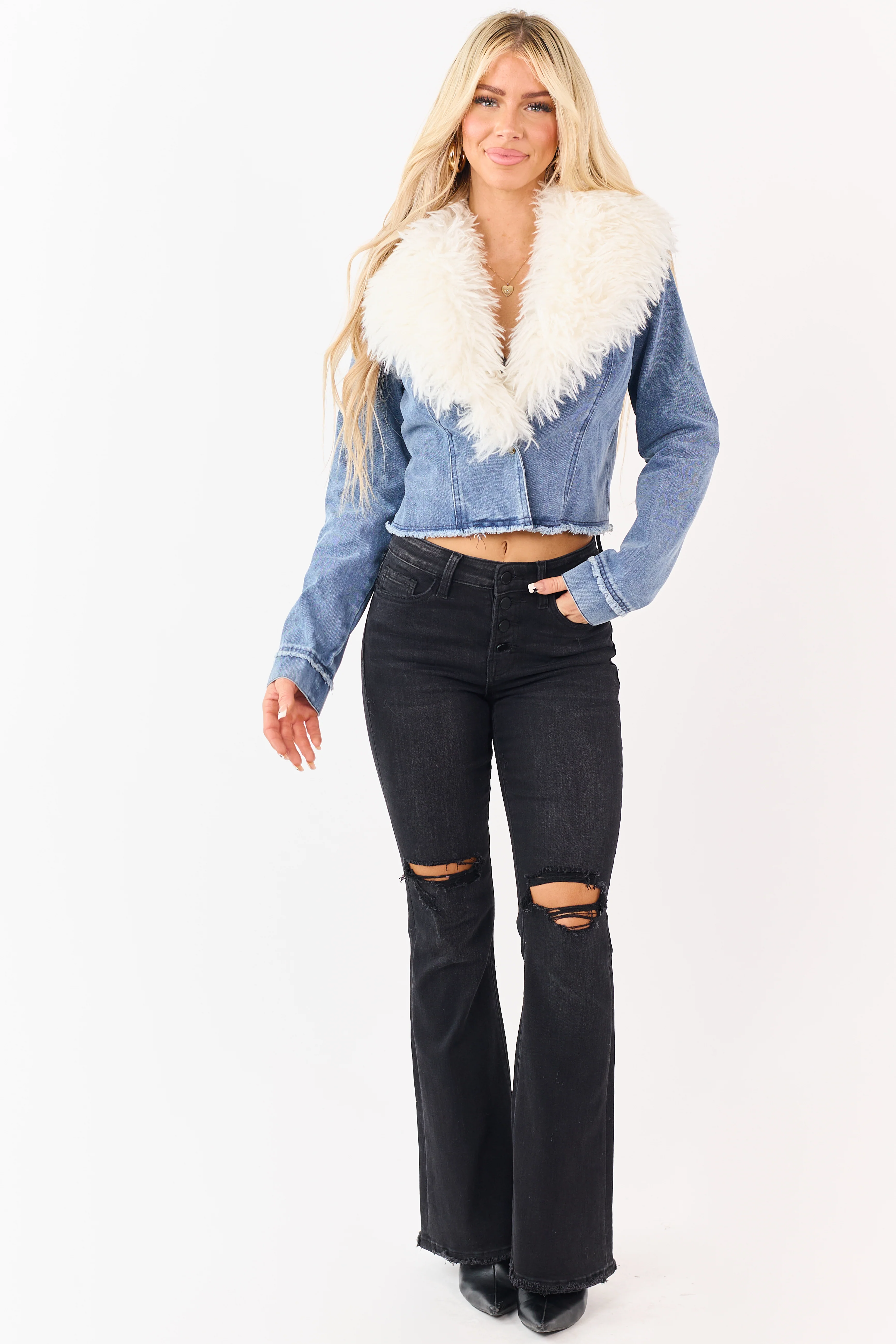 Medium Wash Faux Fur Collar Button Up Denim Jacket - Image 4