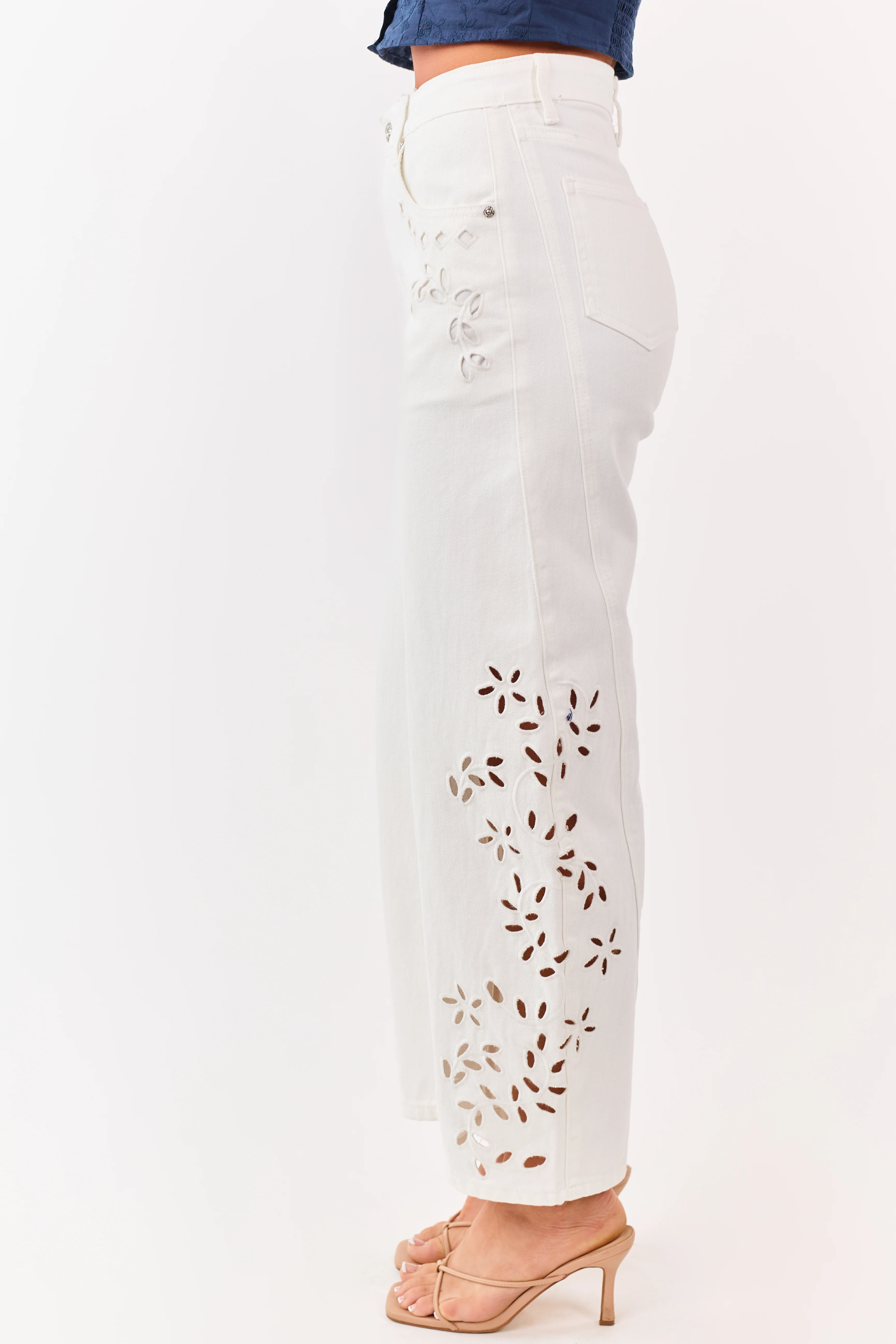Saige Ivory Embroidered Tummy Control Barrel Jeans - Image 3